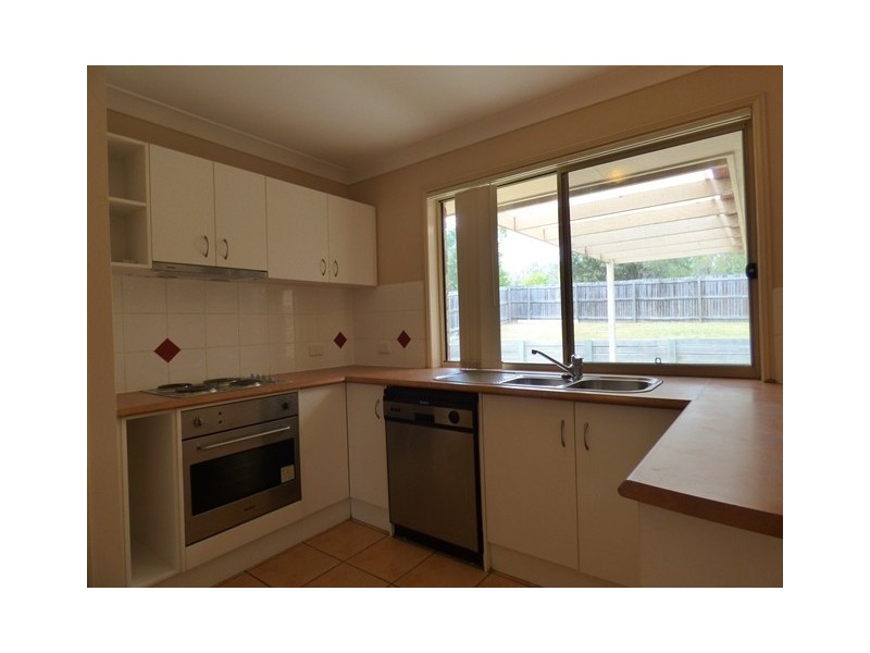 15 Comona Court, Wulkuraka QLD 4305
