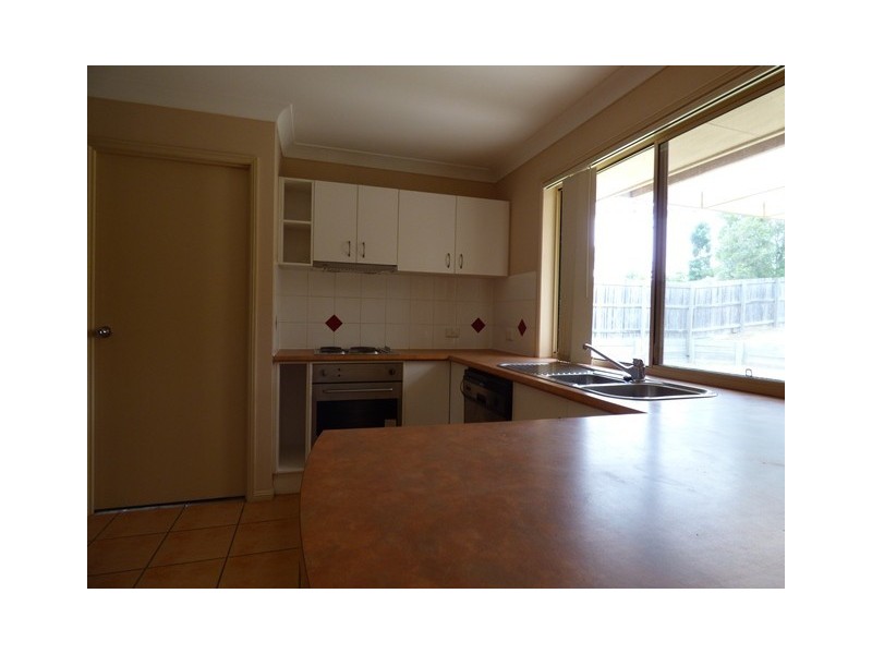 15 Comona Court, Wulkuraka QLD 4305