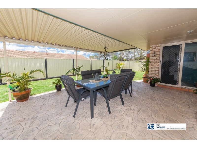 9 Chestnut Drive, Flinders View QLD 4305