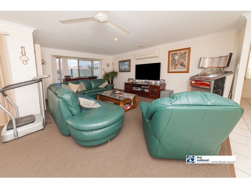 9 Chestnut Drive, Flinders View QLD 4305