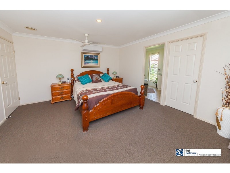 9 Chestnut Drive, Flinders View QLD 4305