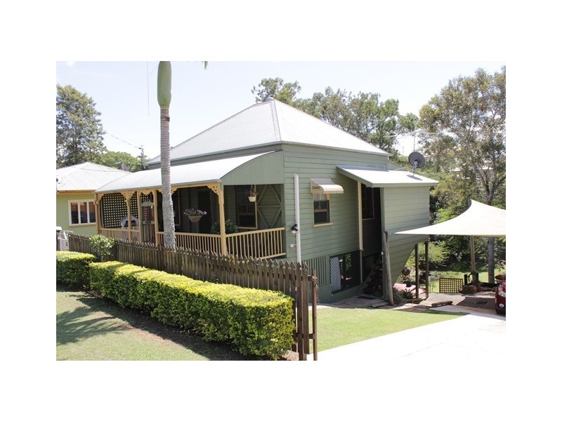 12 Liverpool Street, North Ipswich QLD 4305