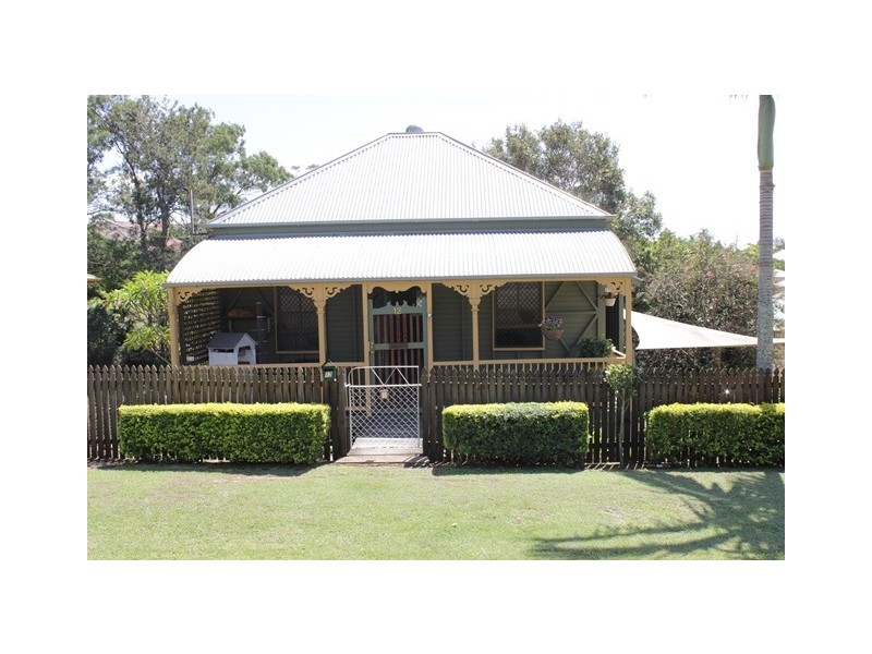 12 Liverpool Street, North Ipswich QLD 4305