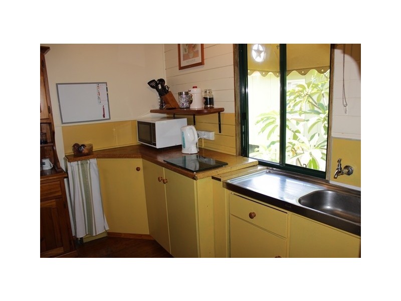 12 Liverpool Street, North Ipswich QLD 4305