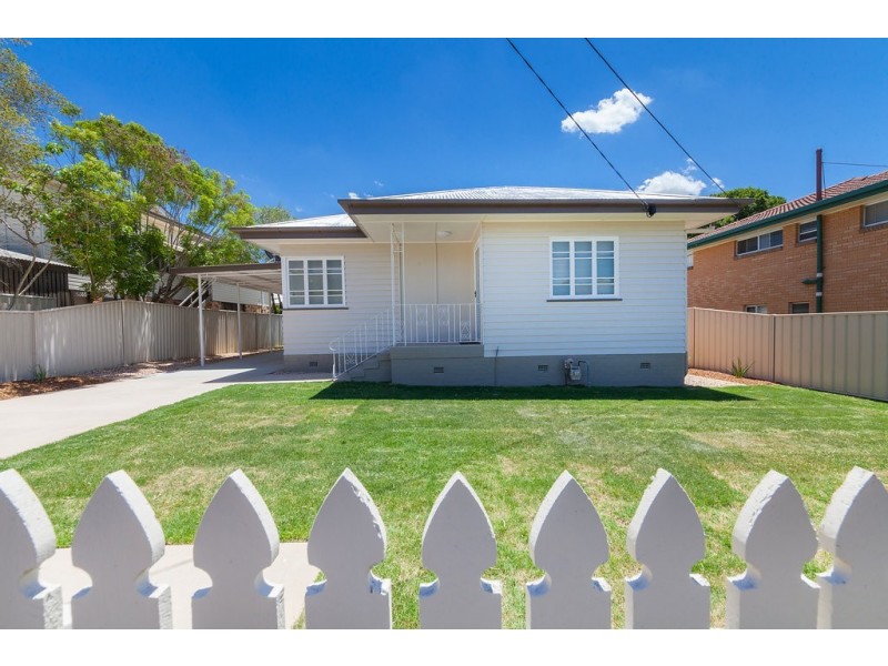 2 Foote Street, Newtown QLD 4305