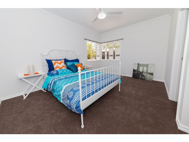 2 Foote Street, Newtown QLD 4305
