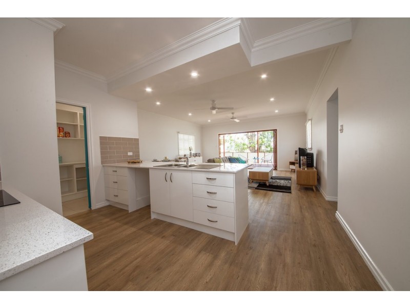 2 Foote Street, Newtown QLD 4305