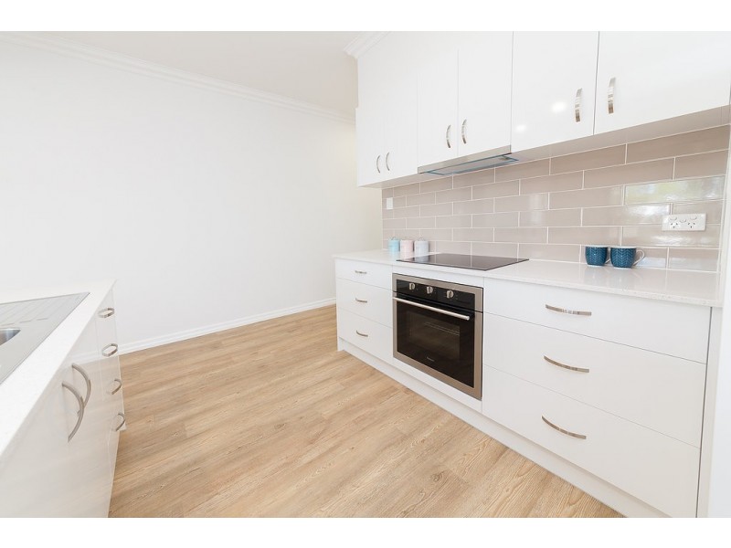 2 Foote Street, Newtown QLD 4305