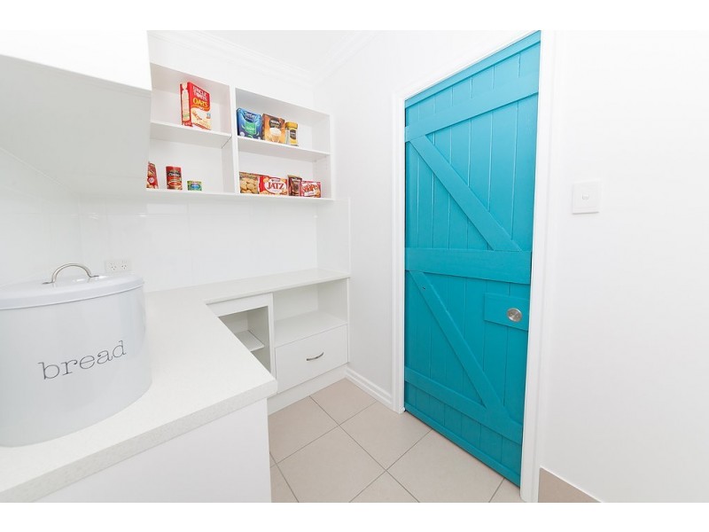 2 Foote Street, Newtown QLD 4305
