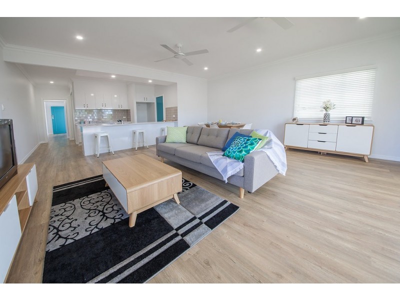 2 Foote Street, Newtown QLD 4305