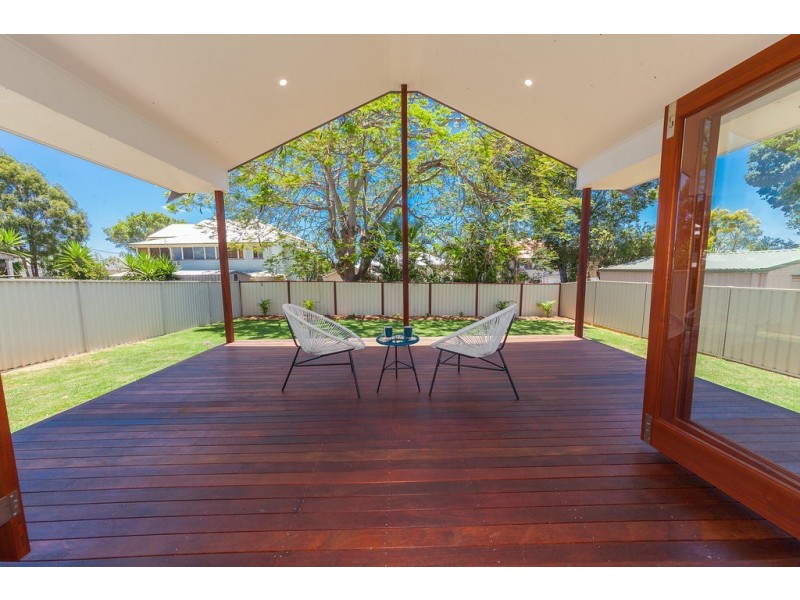 2 Foote Street, Newtown QLD 4305