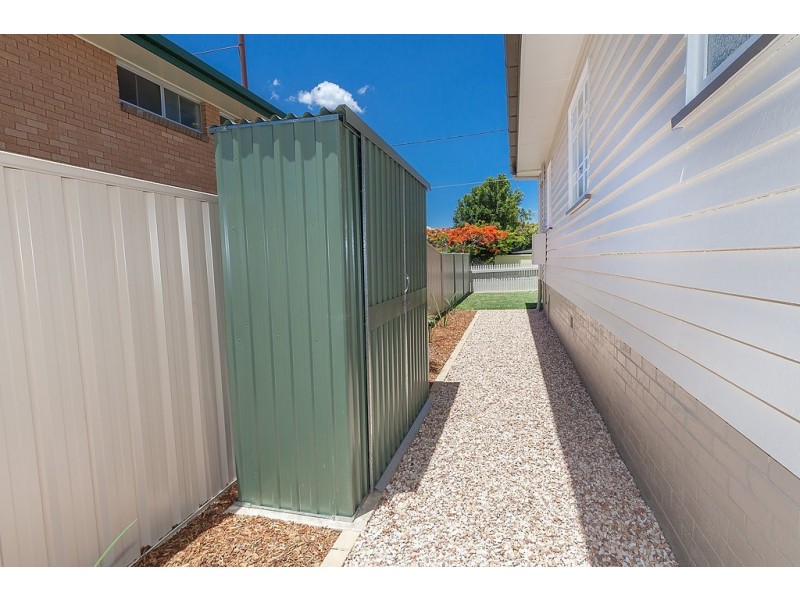 2 Foote Street, Newtown QLD 4305