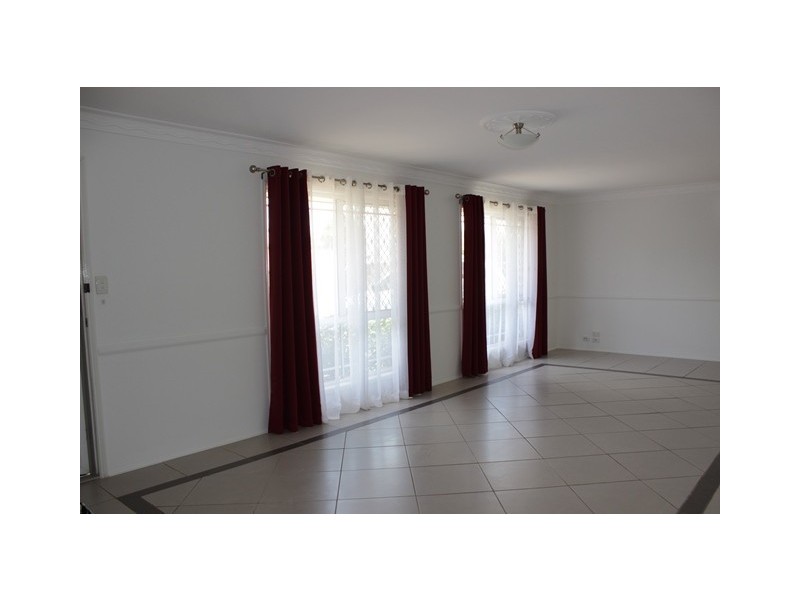 1 Resolution Parade, Flinders View QLD 4305