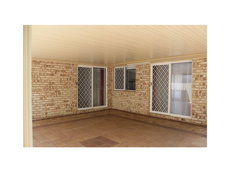 1 Resolution Parade, Flinders View QLD 4305