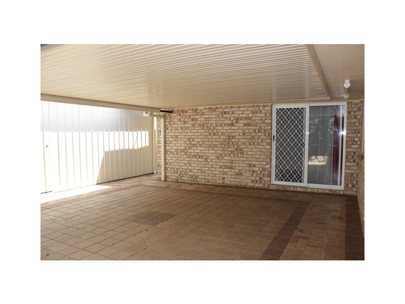 1 Resolution Parade, Flinders View QLD 4305