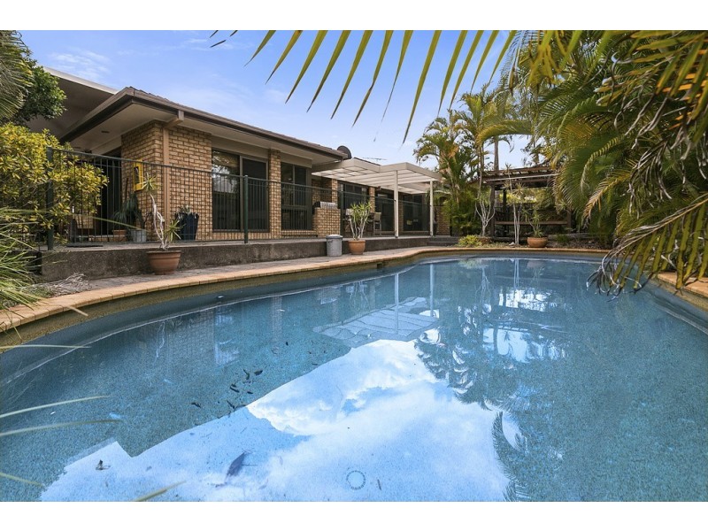 6 Carinya Crescent, Karana Downs QLD 4306