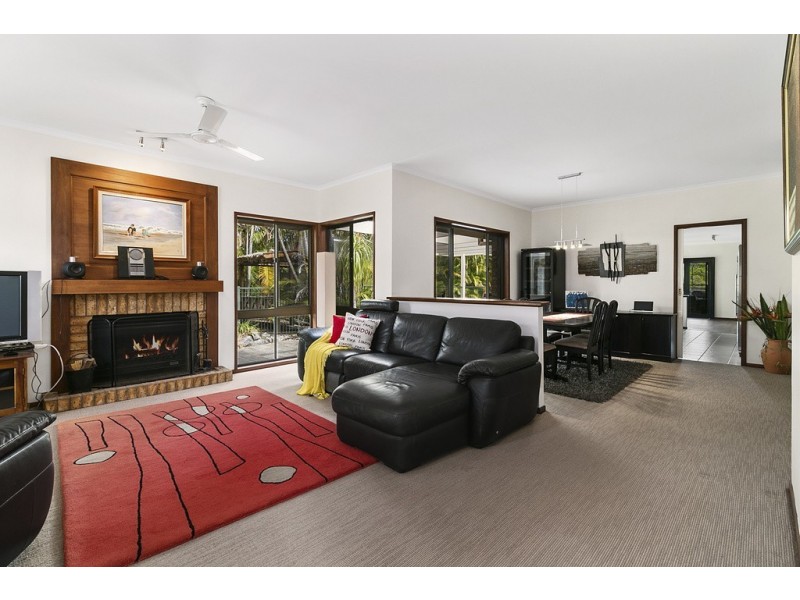 6 Carinya Crescent, Karana Downs QLD 4306