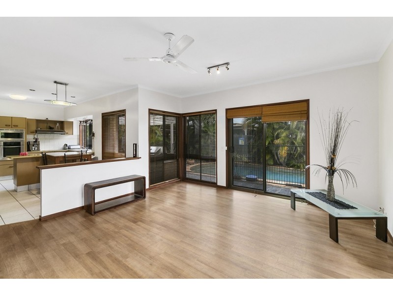 6 Carinya Crescent, Karana Downs QLD 4306