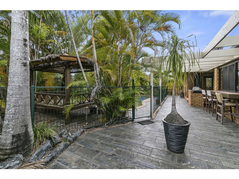 6 Carinya Crescent, Karana Downs QLD 4306