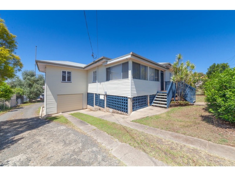 12 Chilcot Street, Silkstone QLD 4304
