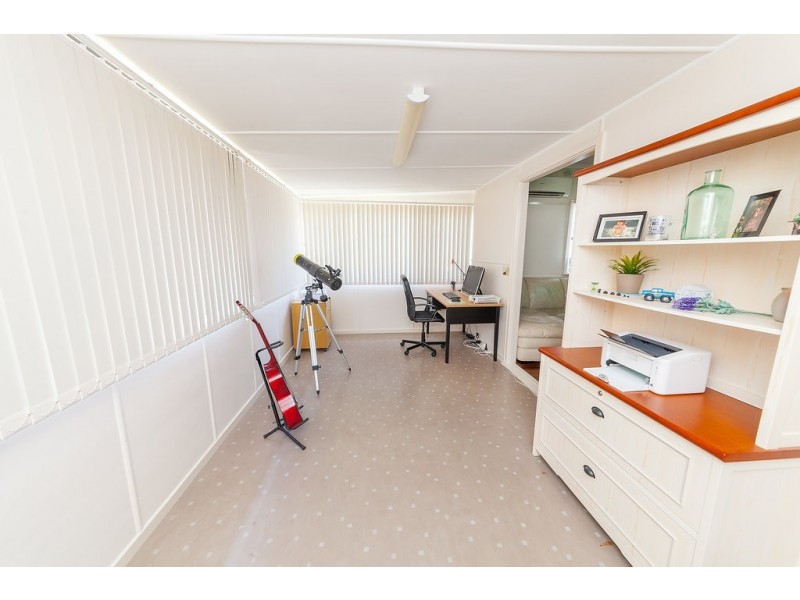 12 Chilcot Street, Silkstone QLD 4304