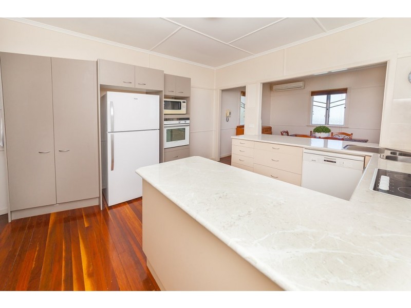 12 Chilcot Street, Silkstone QLD 4304