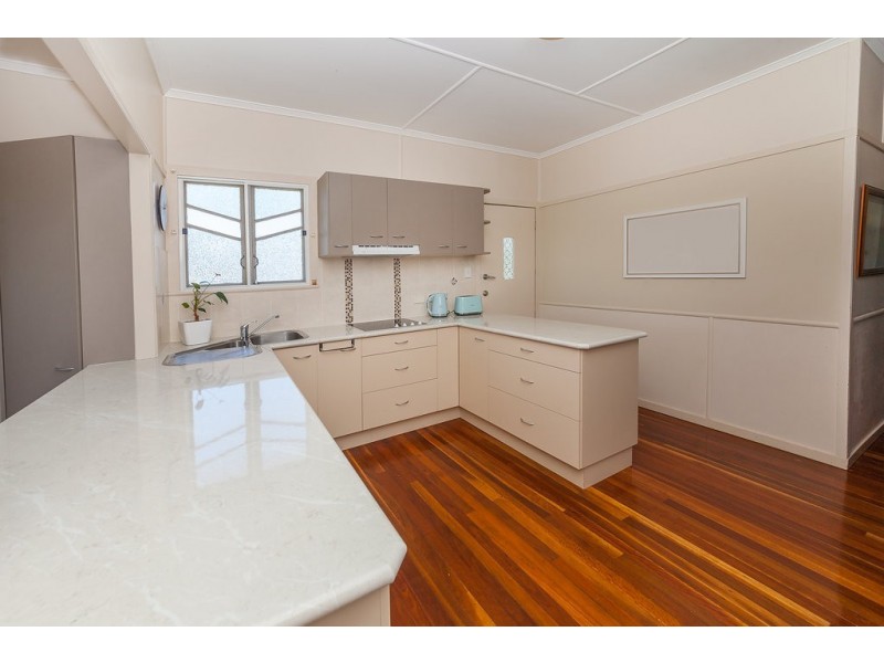 12 Chilcot Street, Silkstone QLD 4304
