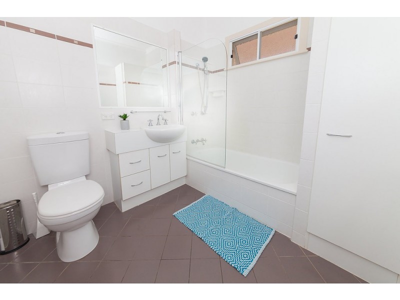 12 Chilcot Street, Silkstone QLD 4304