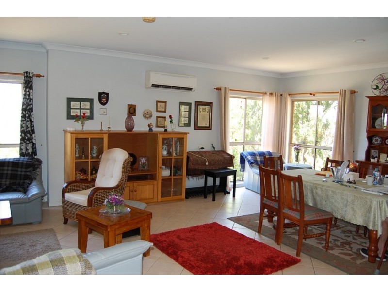 129 Burns Street, Fernvale QLD 4306