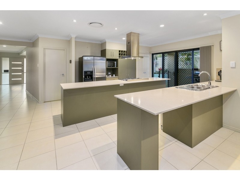 22 Donald Place, Brassall QLD 4305