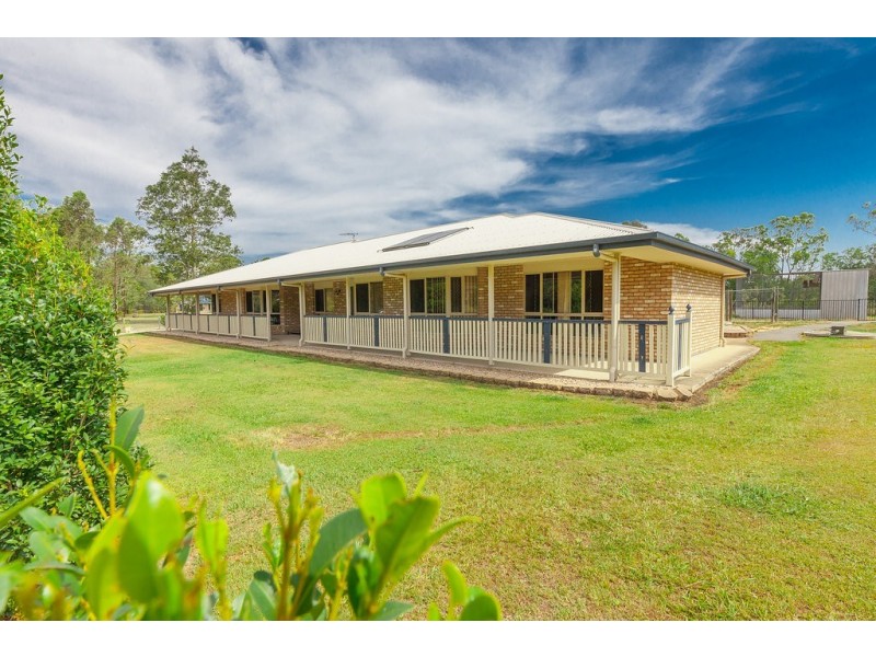 129 Bayley Road, Pine Mountain QLD 4306