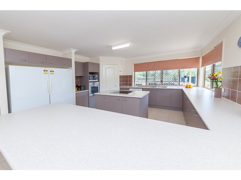 129 Bayley Road, Pine Mountain QLD 4306