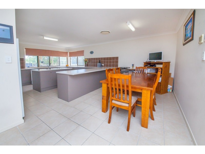 129 Bayley Road, Pine Mountain QLD 4306