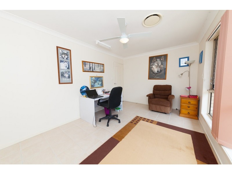 129 Bayley Road, Pine Mountain QLD 4306
