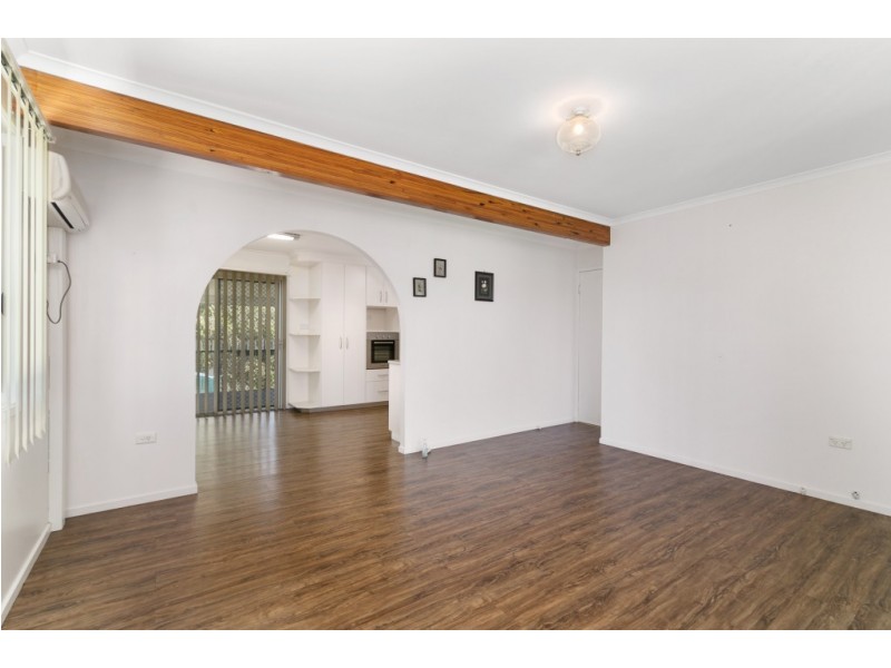 221 Blackstone Rd,, Silkstone QLD 4304