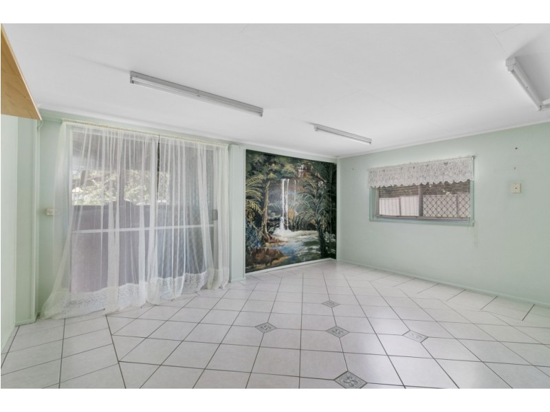 221 Blackstone Rd,, Silkstone QLD 4304