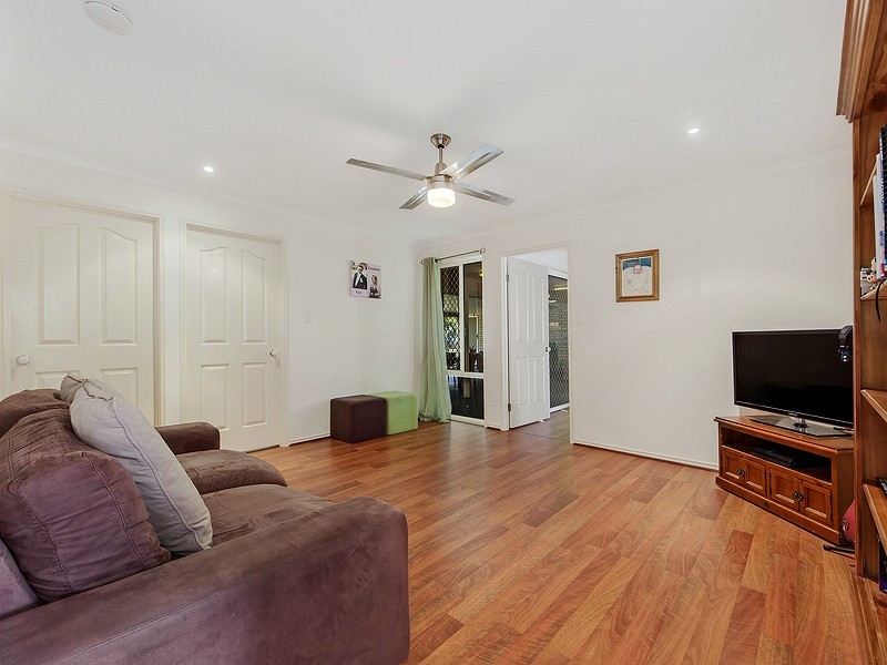 4 Heath Court, Brassall QLD 4305