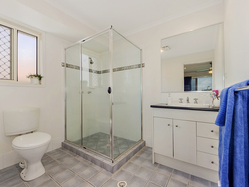 4 Heath Court, Brassall QLD 4305