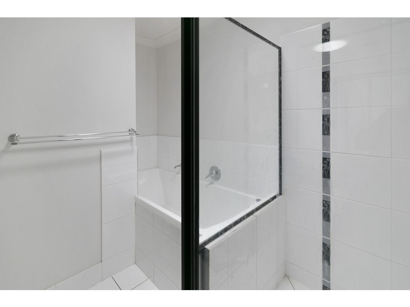 1 & 2/230 Eagle Street, Collingwood Park QLD 4301