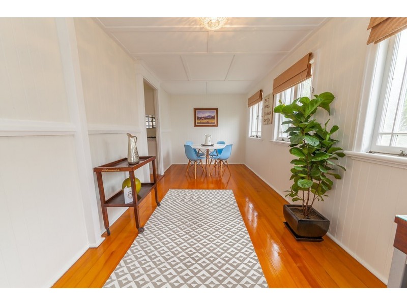 27 Joffre Street, Booval QLD 4304