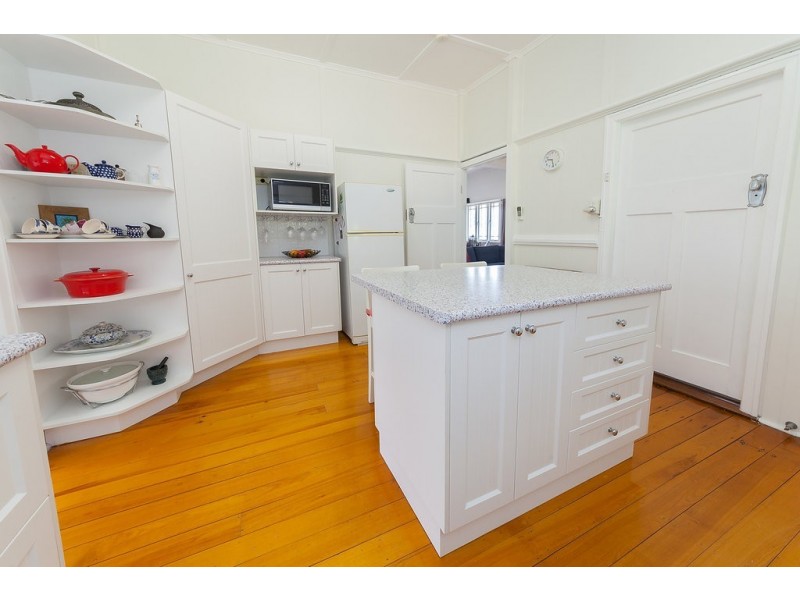 27 Joffre Street, Booval QLD 4304