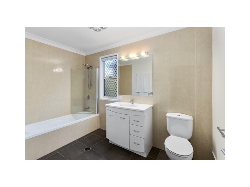14 Jackson Street, Eastern Heights QLD 4305