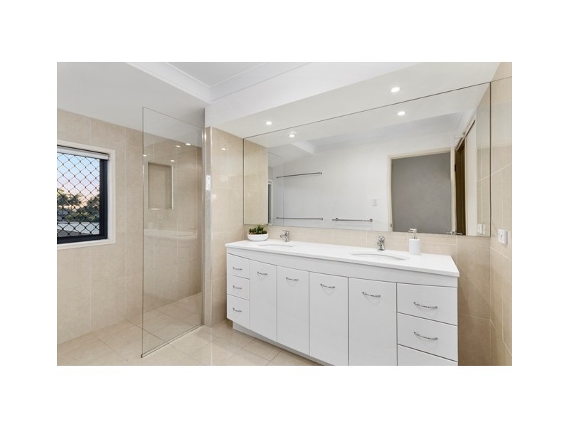 14 Jackson Street, Eastern Heights QLD 4305