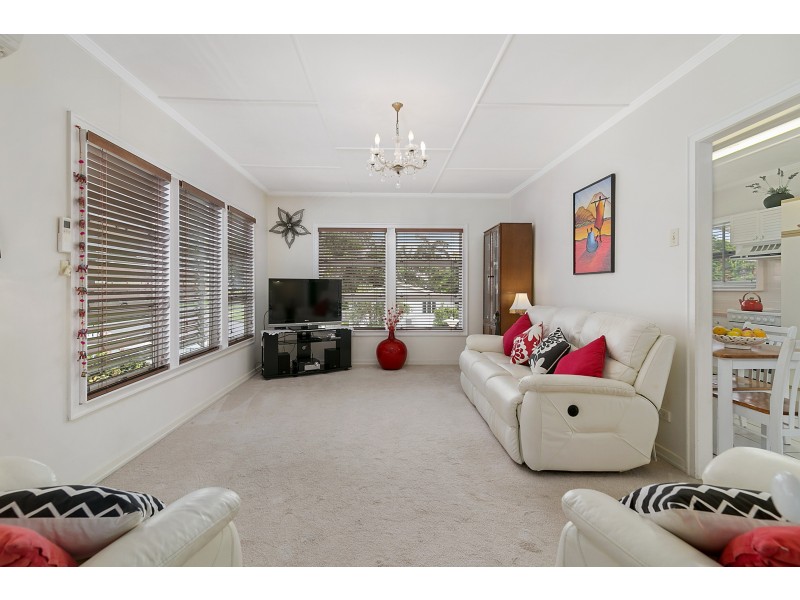 17 Macgregor Street, Woodend QLD 4305