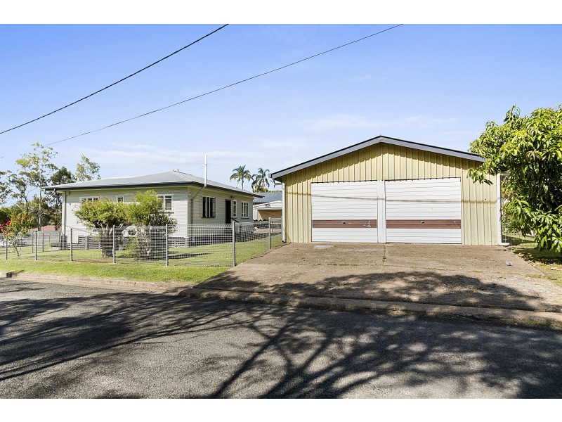 16 Dinmore Street, Dinmore QLD 4303