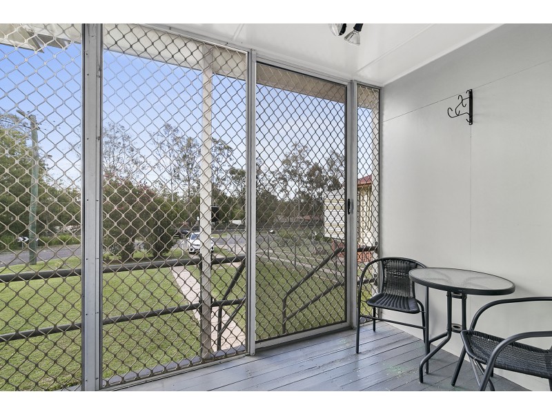 16 Dinmore Street, Dinmore QLD 4303