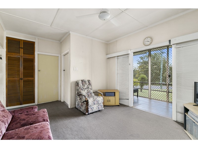 16 Dinmore Street, Dinmore QLD 4303