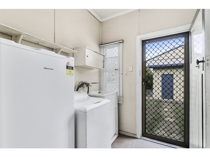 16 Dinmore Street, Dinmore QLD 4303