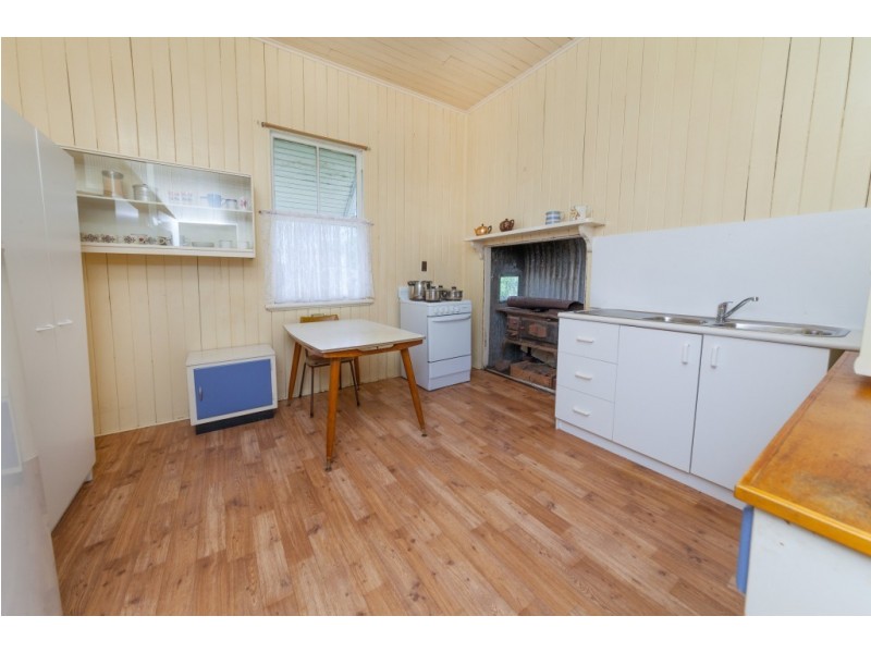 12 Bottomley Street, Brassall QLD 4305