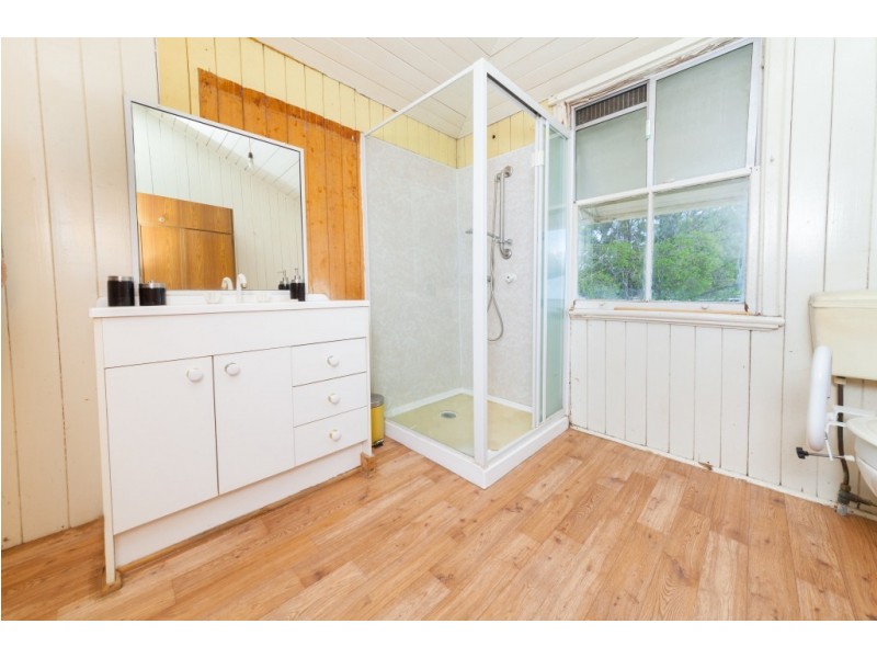 12 Bottomley Street, Brassall QLD 4305